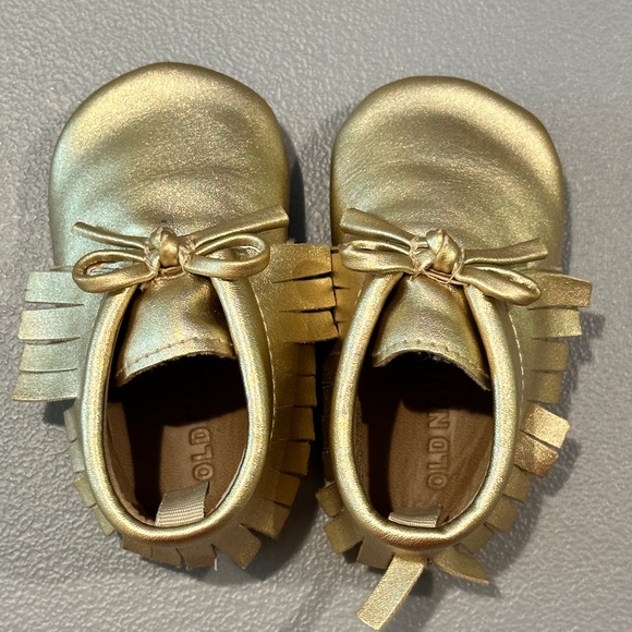 Baby Girl Assorted Shoes - size 3-6 month - Picture 4 of 5